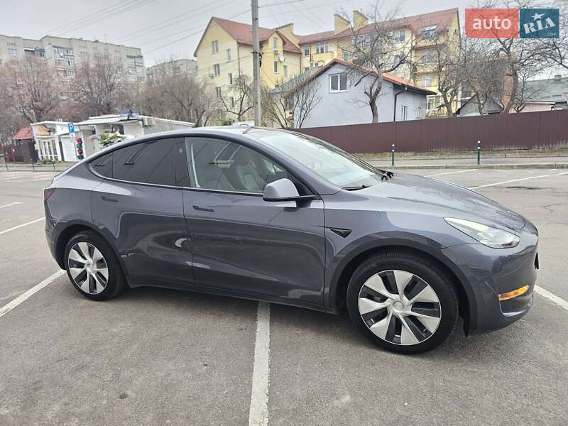 Внедорожник / Кроссовер Tesla Model Y 2023 в Львове