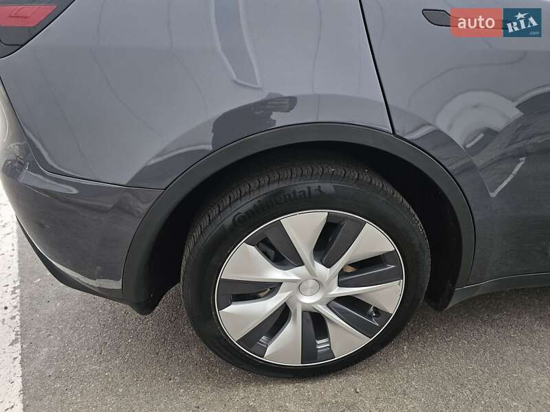 Внедорожник / Кроссовер Tesla Model Y 2023 в Львове