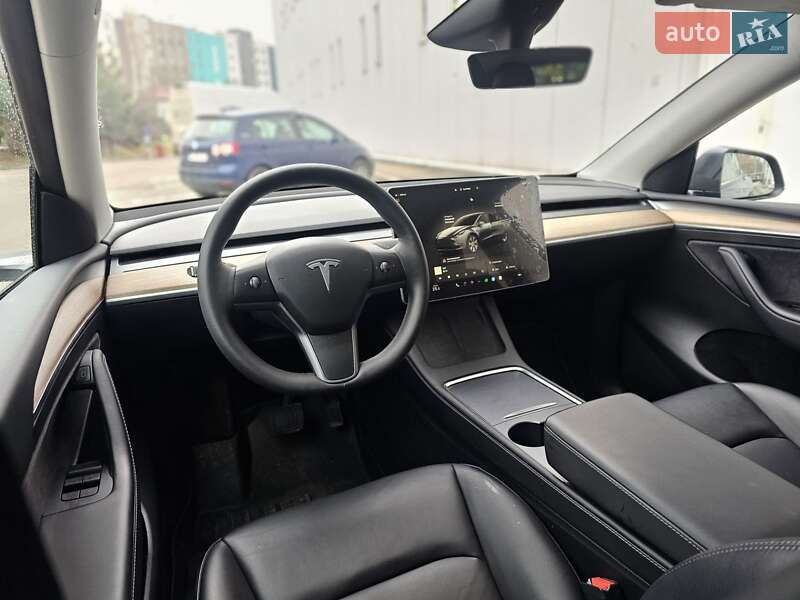 Внедорожник / Кроссовер Tesla Model Y 2023 в Львове