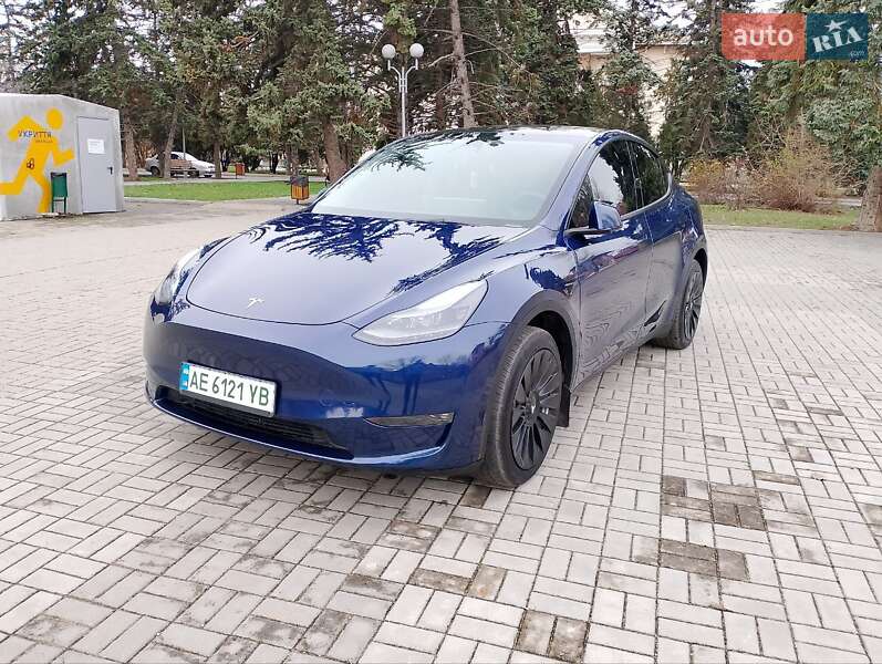 Позашляховик / Кросовер Tesla Model Y 2023 в Дніпрі