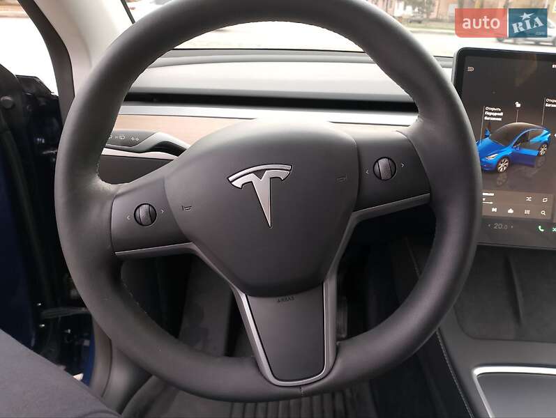 Позашляховик / Кросовер Tesla Model Y 2023 в Дніпрі