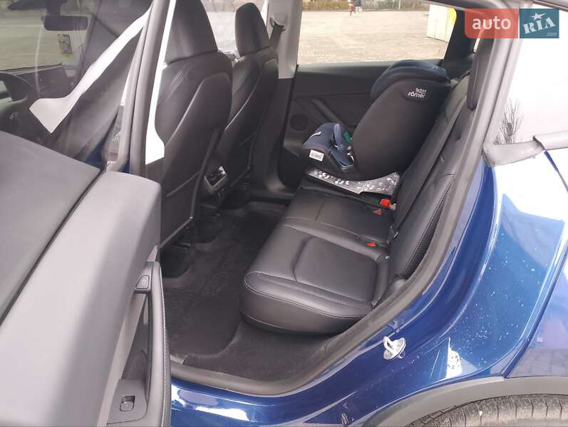 Позашляховик / Кросовер Tesla Model Y 2023 в Дніпрі