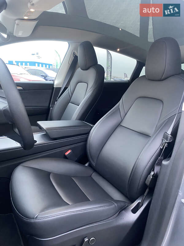 Внедорожник / Кроссовер Tesla Model Y 2025 в Киеве