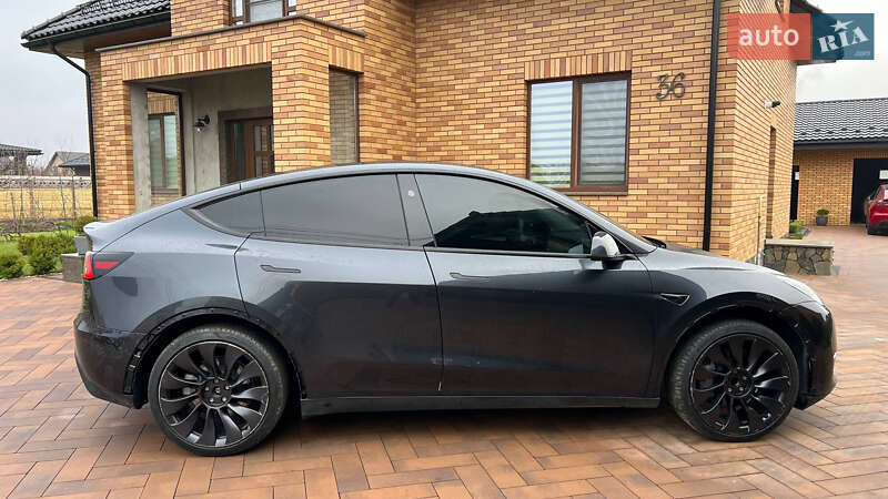 Внедорожник / Кроссовер Tesla Model Y 2024 в Луцке