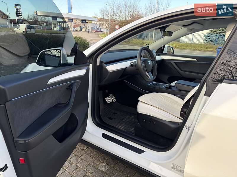 Внедорожник / Кроссовер Tesla Model Y 2023 в Ужгороде фото 10 Внедорожник / Кроссовер Tesla Model Y 2023 в Ужгороде