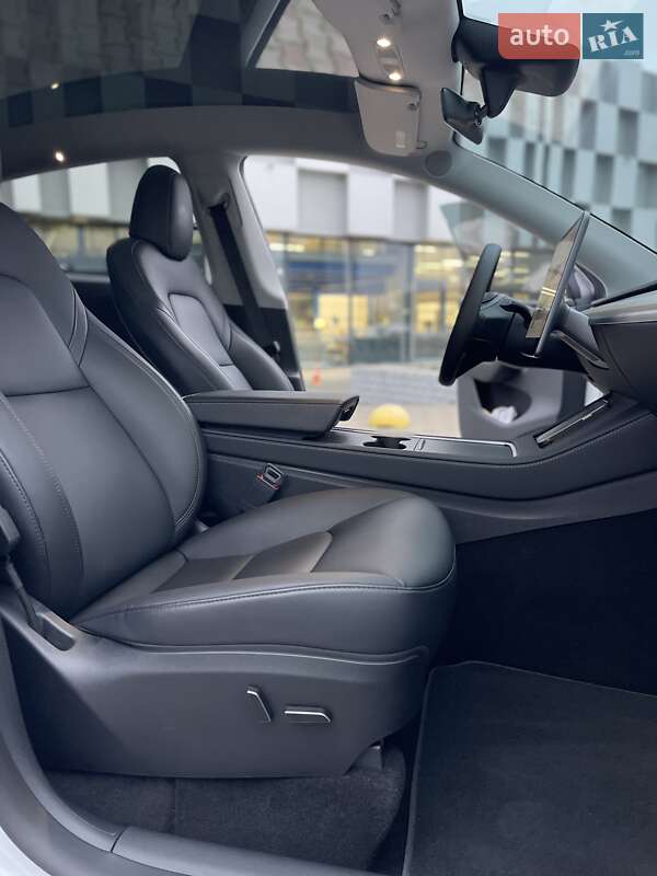 Внедорожник / Кроссовер Tesla Model Y 2023 в Одессе