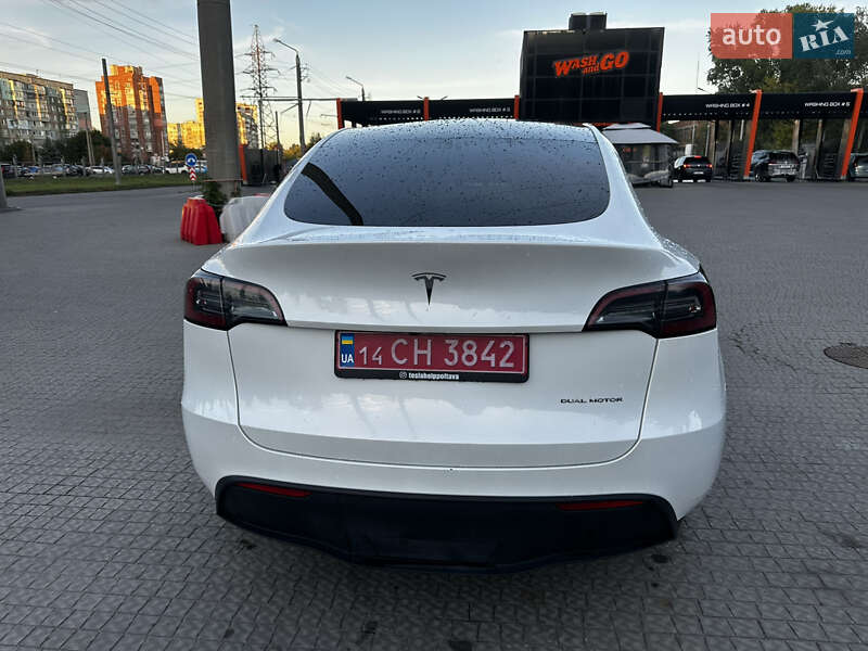 Позашляховик / Кросовер Tesla Model Y 2023 в Полтаві