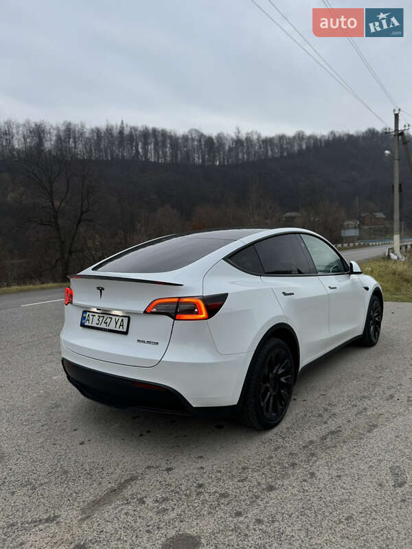 Внедорожник / Кроссовер Tesla Model Y 2024 в Ивано-Франковске