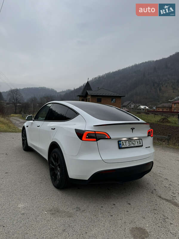 Внедорожник / Кроссовер Tesla Model Y 2024 в Ивано-Франковске