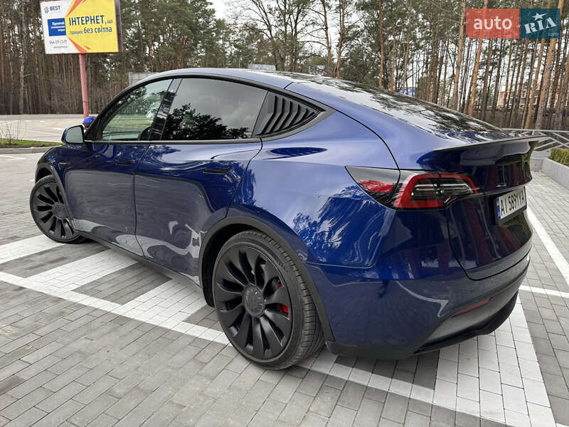 Внедорожник / Кроссовер Tesla Model Y 2023 в Киеве