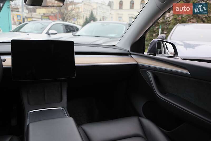 Внедорожник / Кроссовер Tesla Model Y 2023 в Харькове