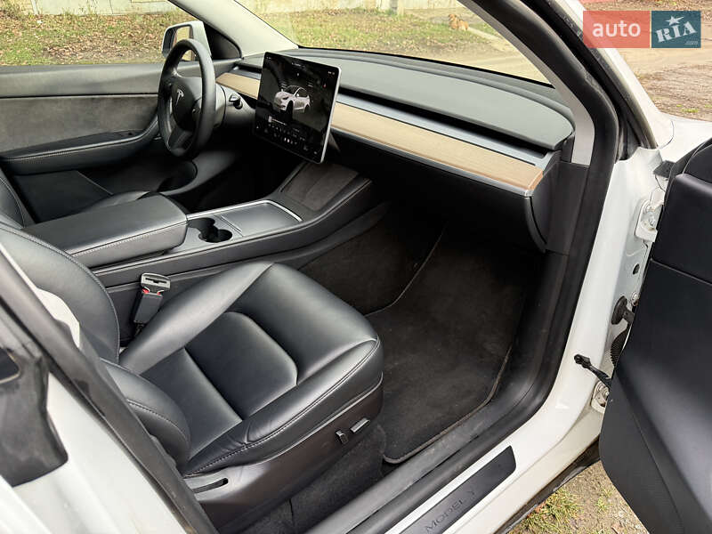 Внедорожник / Кроссовер Tesla Model Y 2022 в Сумах