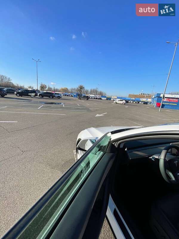 Внедорожник / Кроссовер Tesla Model Y 2022 в Киеве фото 6 Внедорожник / Кроссовер Tesla Model Y 2022 в Киеве