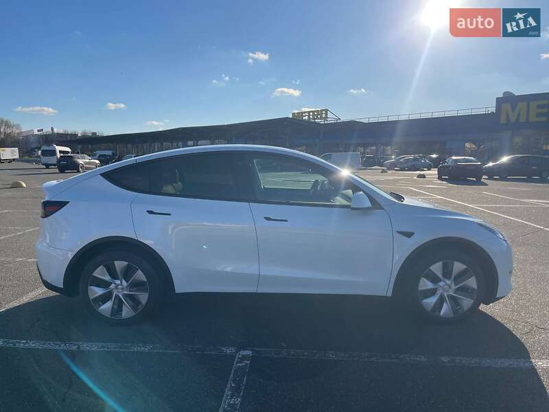 Внедорожник / Кроссовер Tesla Model Y 2022 в Киеве фото 8 Внедорожник / Кроссовер Tesla Model Y 2022 в Киеве