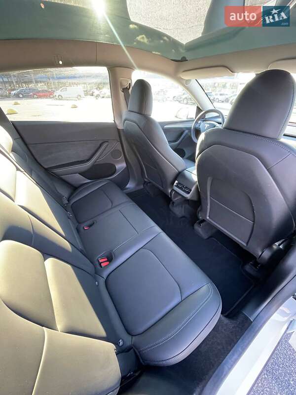 Внедорожник / Кроссовер Tesla Model Y 2022 в Киеве фото 14 Внедорожник / Кроссовер Tesla Model Y 2022 в Киеве