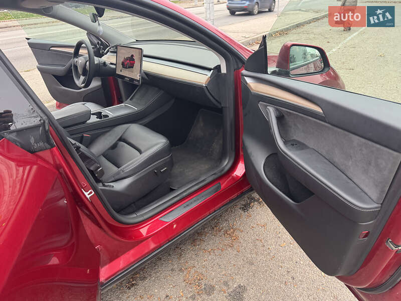 Внедорожник / Кроссовер Tesla Model Y 2024 в Днепре