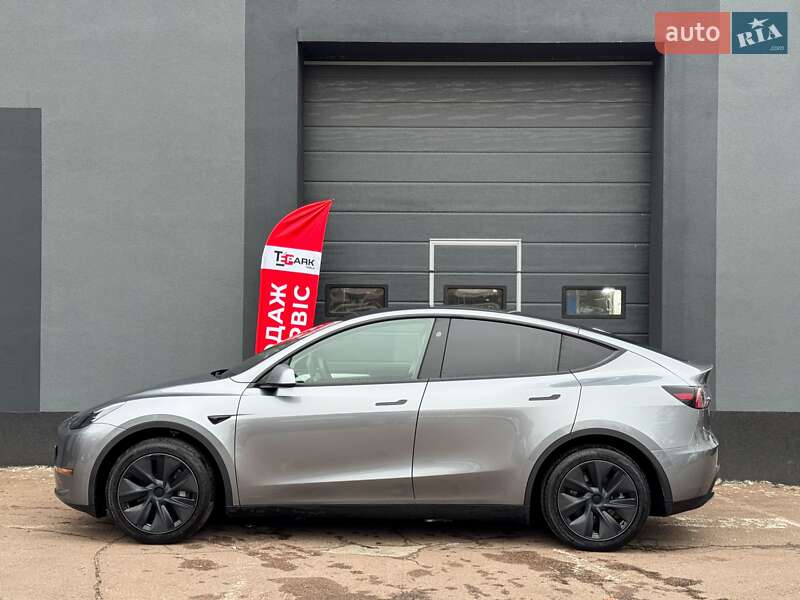 Внедорожник / Кроссовер Tesla Model Y 2024 в Киеве