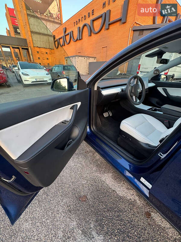 Внедорожник / Кроссовер Tesla Model Y 2021 в Днепре