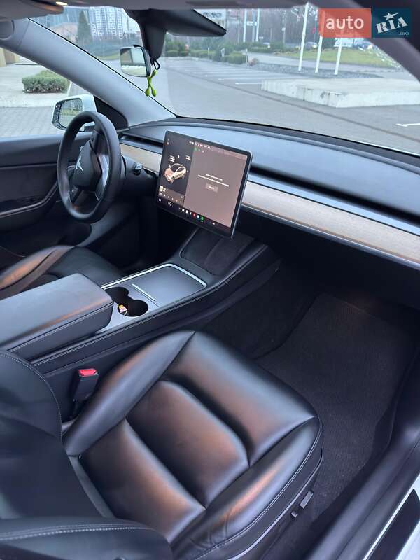 Внедорожник / Кроссовер Tesla Model Y 2021 в Харькове