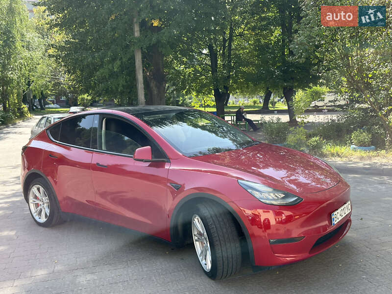 Позашляховик / Кросовер Tesla Model Y 2021 в Львові