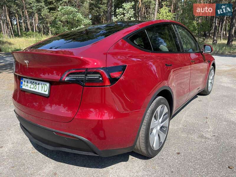 Внедорожник / Кроссовер Tesla Model Y 2024 в Киеве