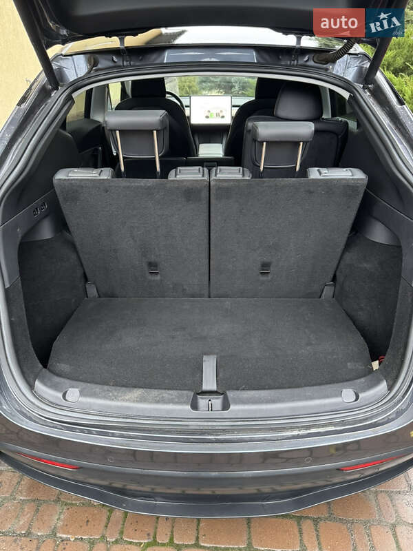 Внедорожник / Кроссовер Tesla Model Y 2021 в Киеве