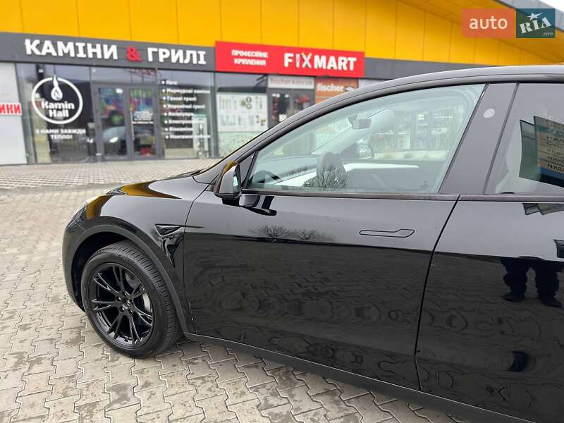 Внедорожник / Кроссовер Tesla Model Y 2024 в Киеве фото 5 Внедорожник / Кроссовер Tesla Model Y 2024 в Киеве
