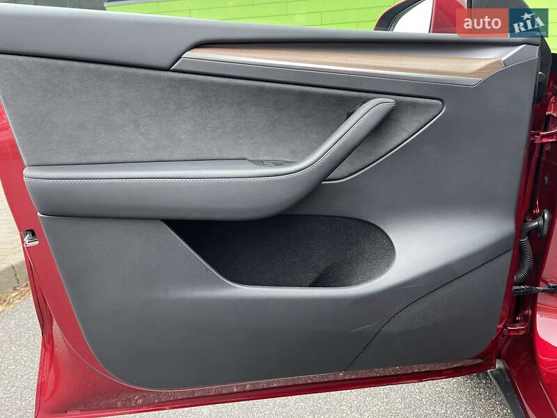 Внедорожник / Кроссовер Tesla Model Y 2024 в Киеве фото 21 Внедорожник / Кроссовер Tesla Model Y 2024 в Киеве