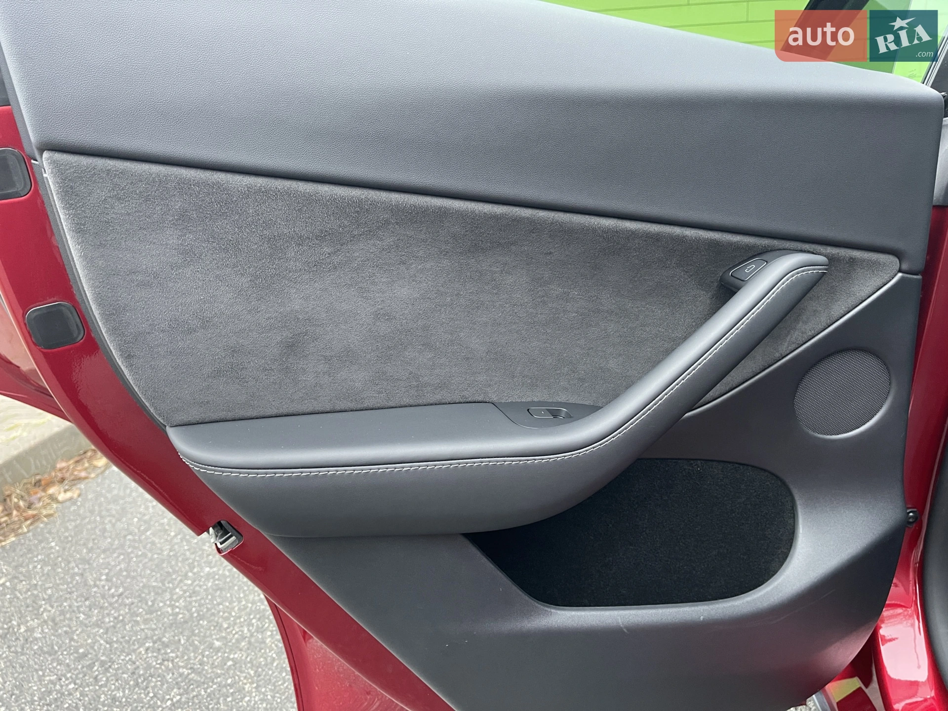 2024 Tesla Model Y - мініатюра 39