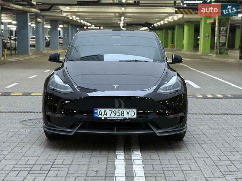Внедорожник / Кроссовер Tesla Model Y 2023 в Киеве