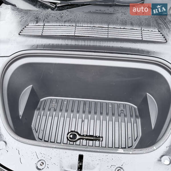 Внедорожник / Кроссовер Tesla Model Y 2023 в Львове фото 24 Внедорожник / Кроссовер Tesla Model Y 2023 в Львове