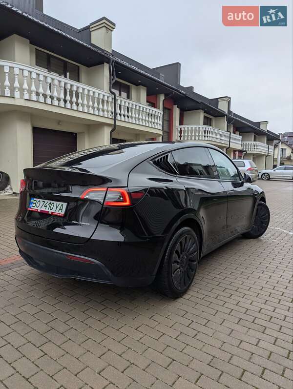 Внедорожник / Кроссовер Tesla Model Y 2024 в Тернополе