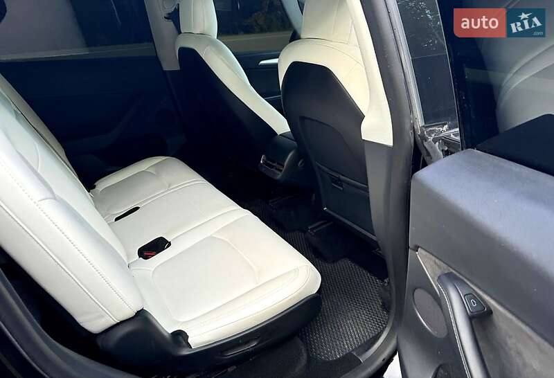 Внедорожник / Кроссовер Tesla Model Y 2022 в Ивано-Франковске фото 4 Внедорожник / Кроссовер Tesla Model Y 2022 в Ивано-Франковске