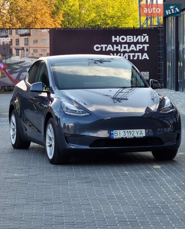 Позашляховик / Кросовер Tesla Model Y 2023 в Полтаві