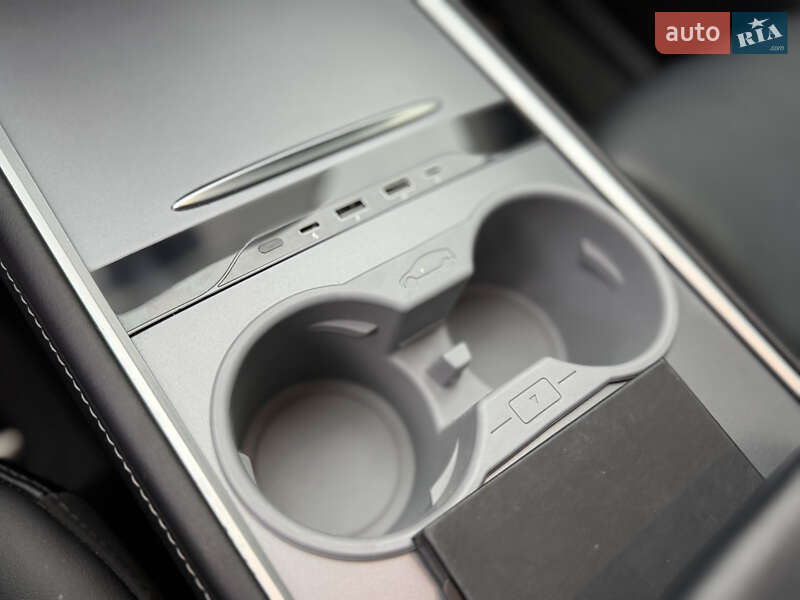 Внедорожник / Кроссовер Tesla Model Y 2022 в Одессе