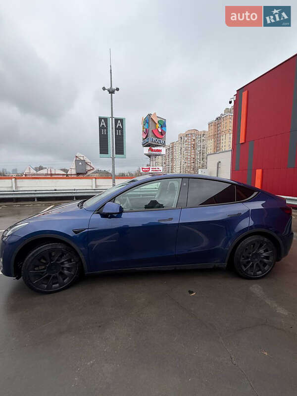 Внедорожник / Кроссовер Tesla Model Y 2022 в Киеве
