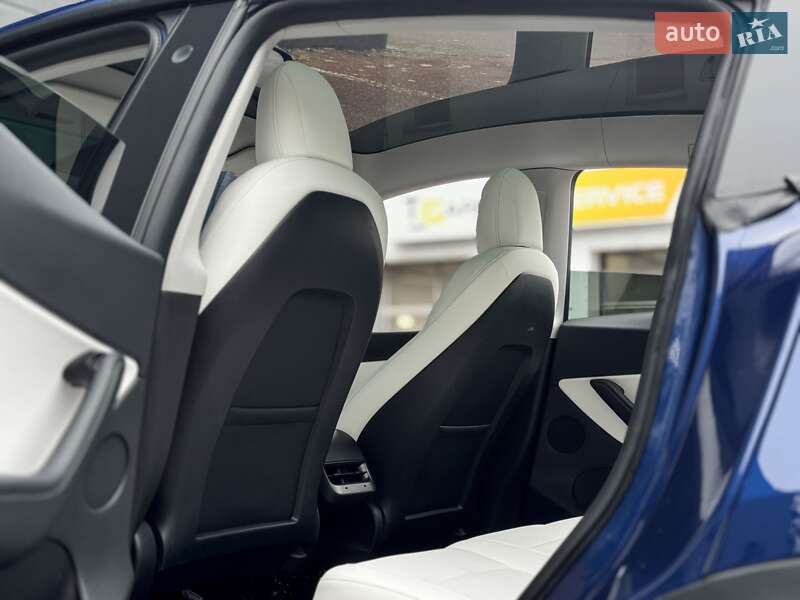 Позашляховик / Кросовер Tesla Model Y 2020 в Києві