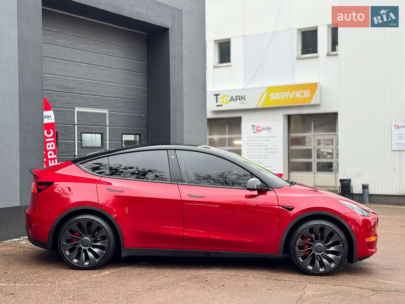Позашляховик / Кросовер Tesla Model Y 2022 в Києві фото 11 Позашляховик / Кросовер Tesla Model Y 2022 в Києві