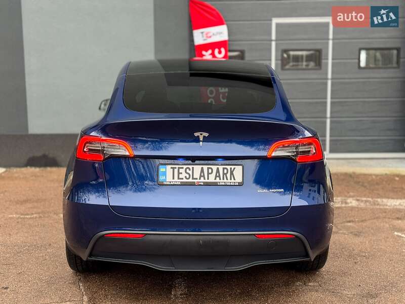 Позашляховик / Кросовер Tesla Model Y 2024 в Києві