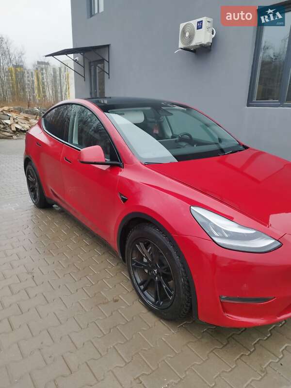Позашляховик / Кросовер Tesla Model Y 2021 в Тернополі