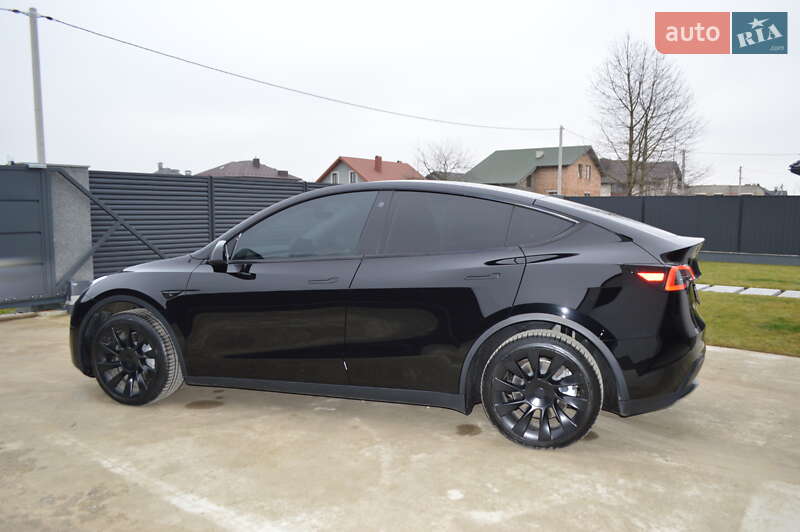 Внедорожник / Кроссовер Tesla Model Y 2022 в Ивано-Франковске