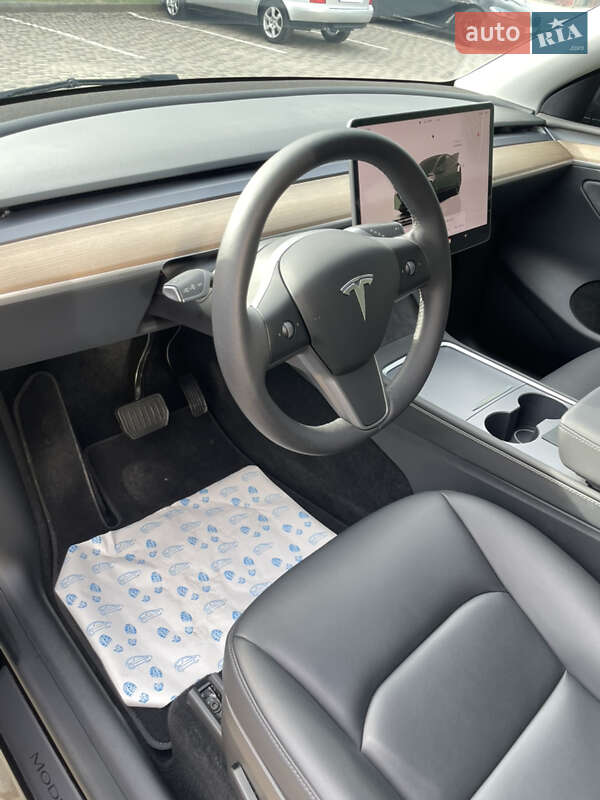 Внедорожник / Кроссовер Tesla Model Y 2022 в Ивано-Франковске