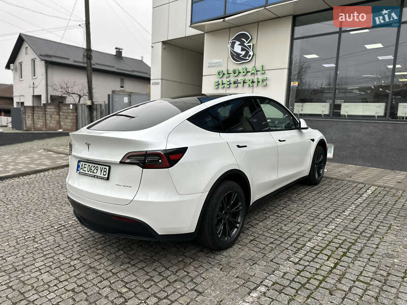 Позашляховик / Кросовер Tesla Model Y 2024 в Дніпрі