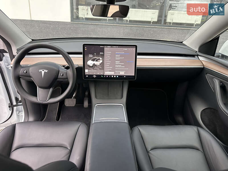 Позашляховик / Кросовер Tesla Model Y 2024 в Дніпрі