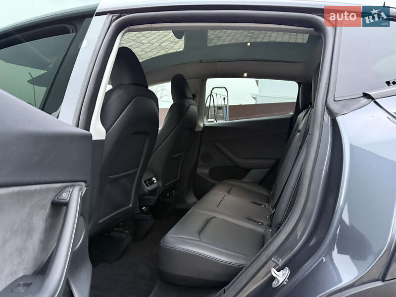 Внедорожник / Кроссовер Tesla Model Y 2023 в Тернополе
