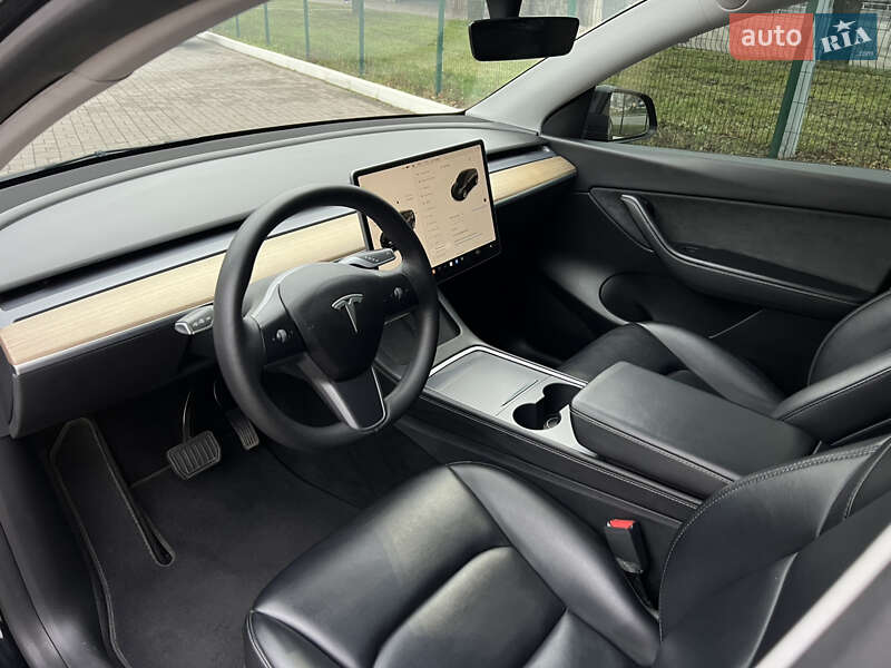 Внедорожник / Кроссовер Tesla Model Y 2022 в Киеве