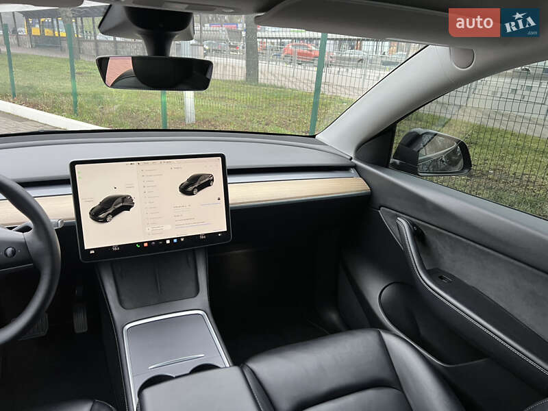 Внедорожник / Кроссовер Tesla Model Y 2022 в Киеве