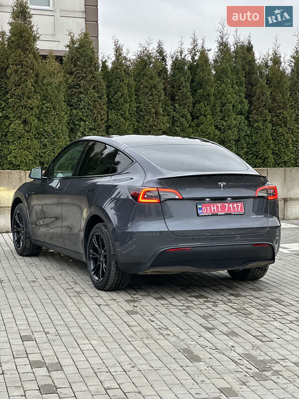Внедорожник / Кроссовер Tesla Model Y 2023 в Ровно