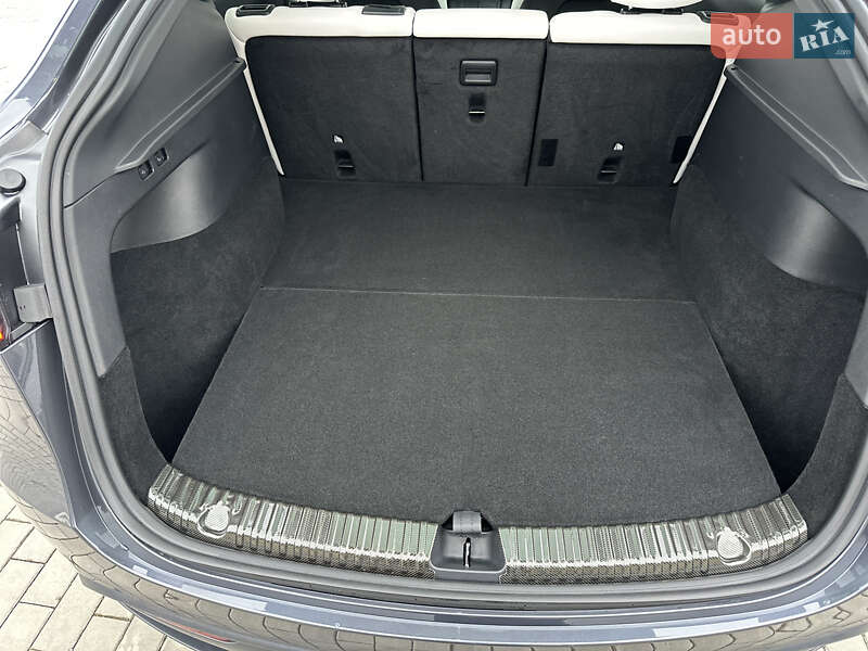 Внедорожник / Кроссовер Tesla Model Y 2023 в Ровно