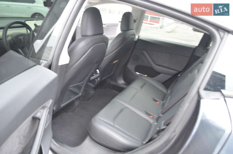 Позашляховик / Кросовер Tesla Model Y 2024 в Дніпрі фото 19 Позашляховик / Кросовер Tesla Model Y 2024 в Дніпрі